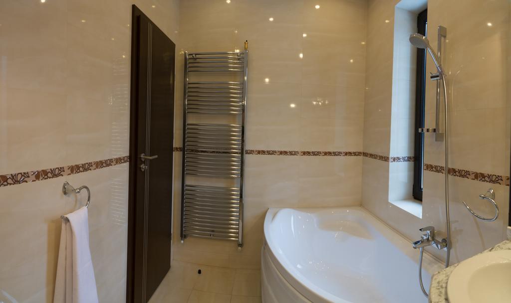 Thuild - Your World Of Leisure Targu Mures Exterior foto